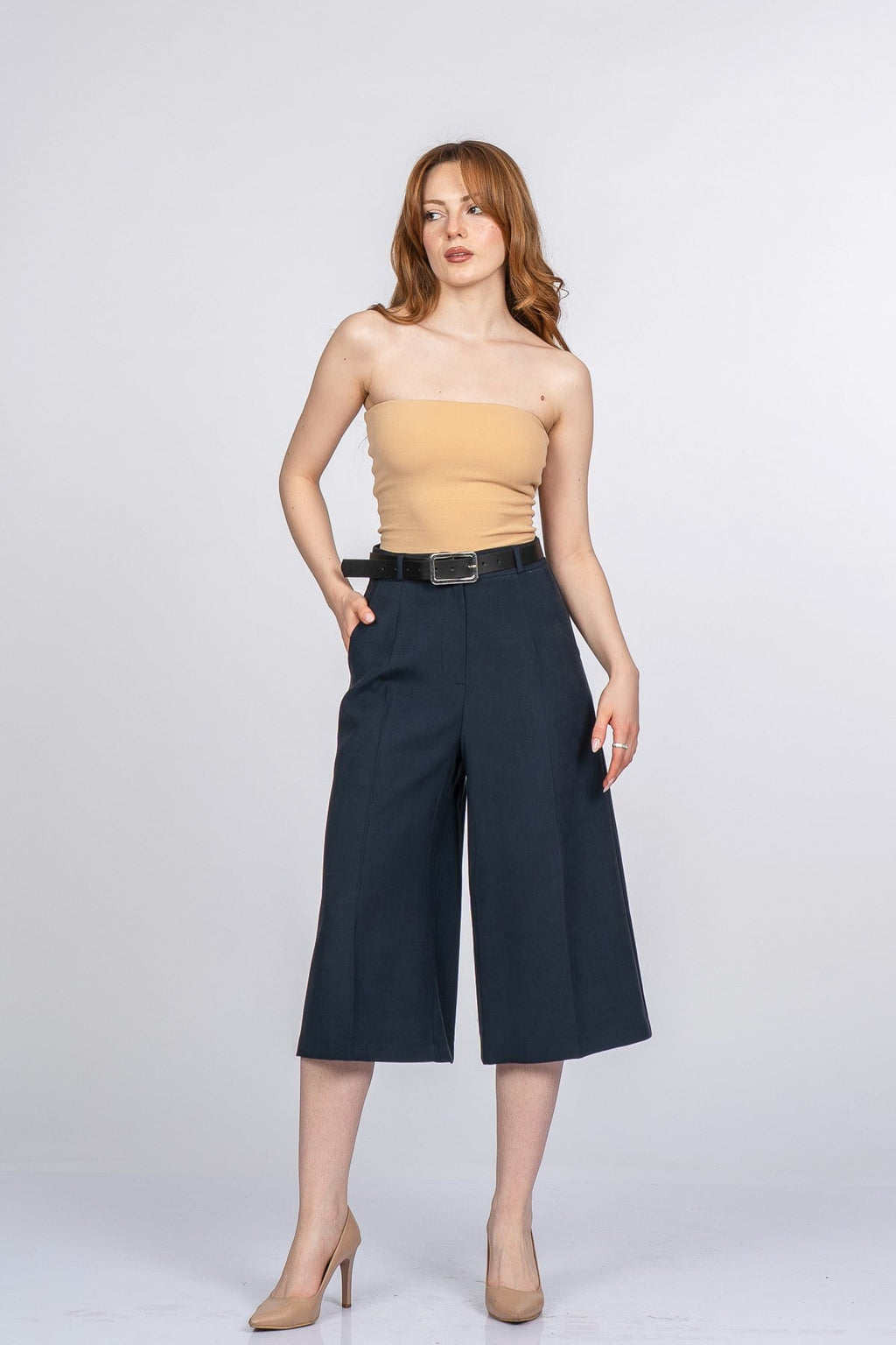 NIKKI KEMERLİ KISA PANTOLON - LACI