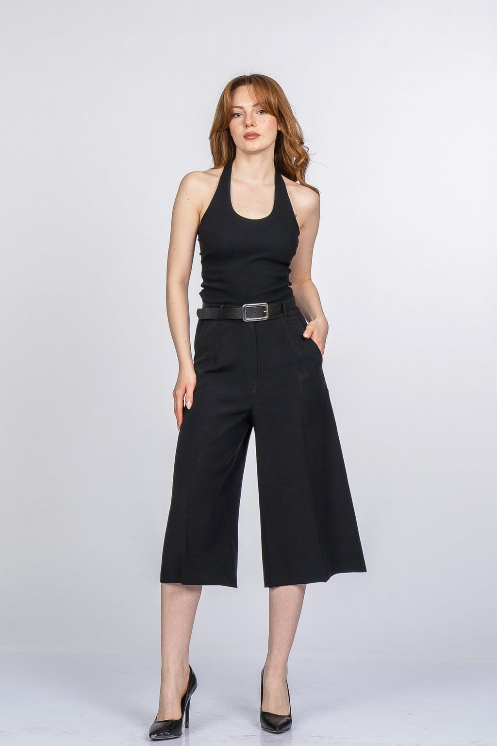 NIKKI KEMERLİ KISA PANTOLON - SIYAH