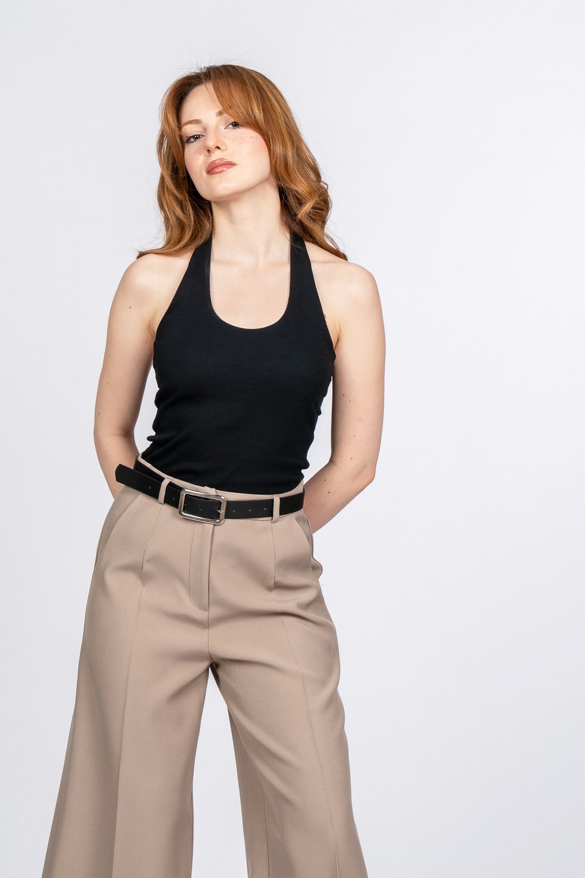 NIKKI KEMERLİ KISA PANTOLON - BEJ