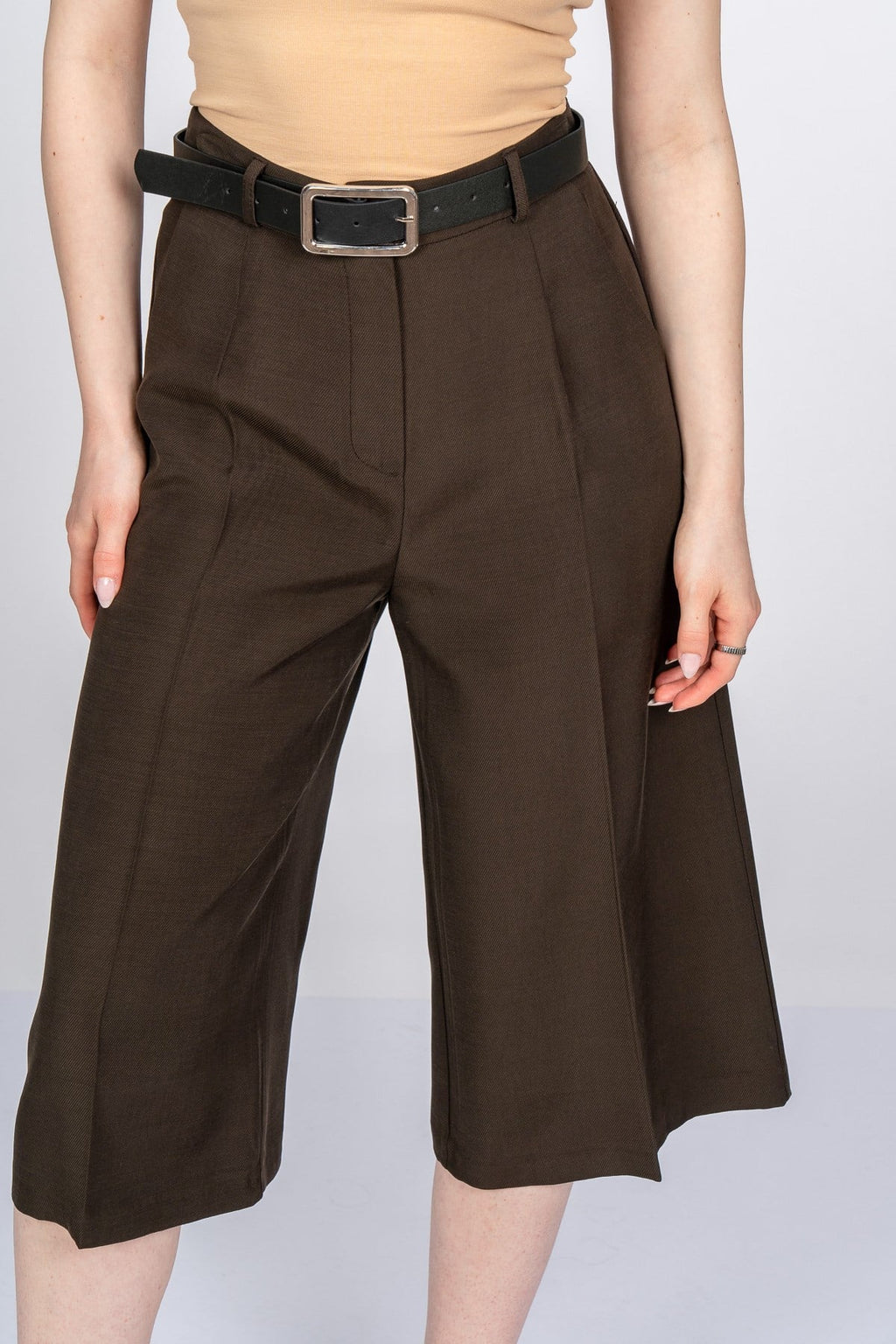 NIKKI KEMERLİ KISA PANTOLON - KAHVE
