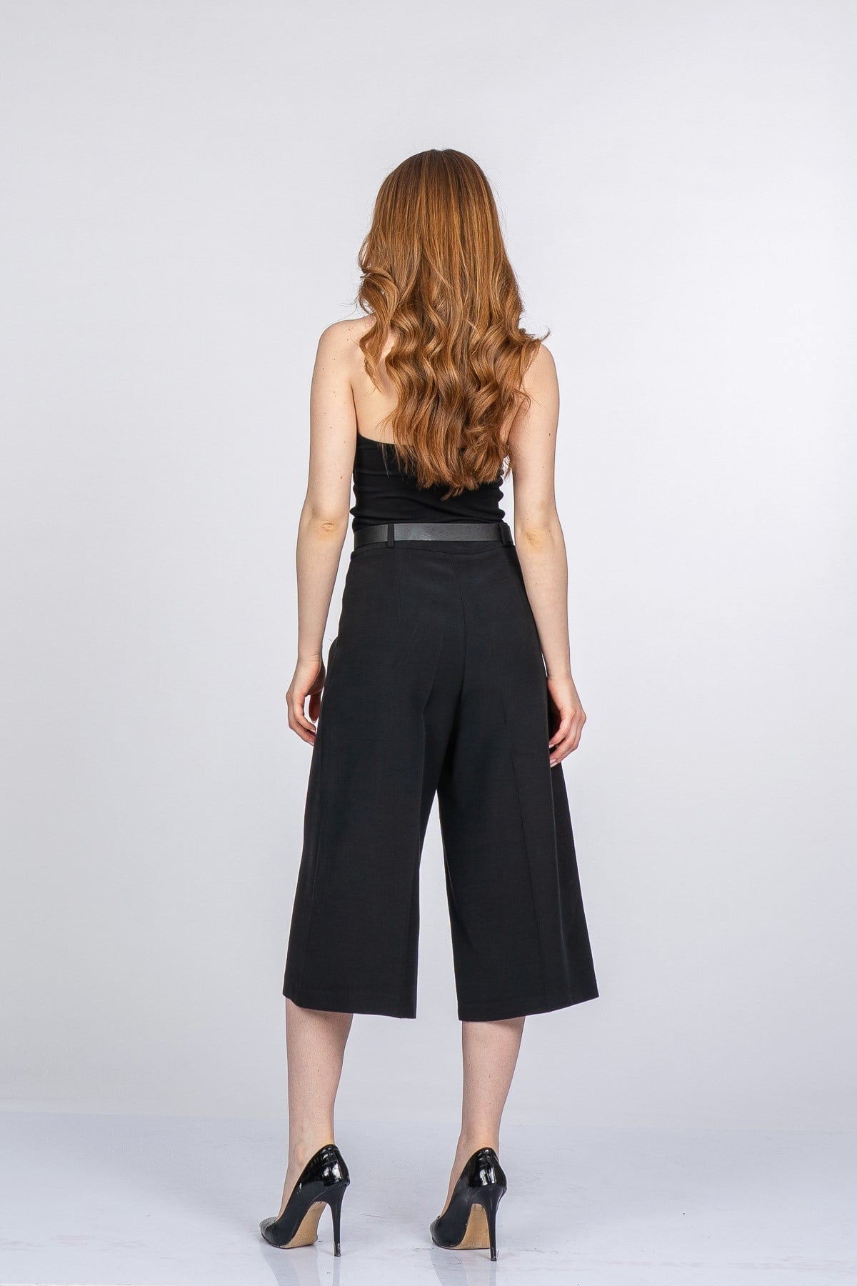 NIKKI KEMERLİ KISA PANTOLON - SIYAH