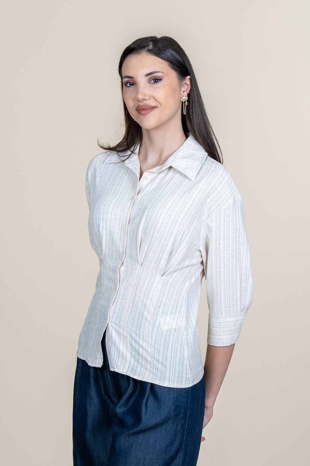 SALMA DÜĞMELİ GÖMLEK - BEJ